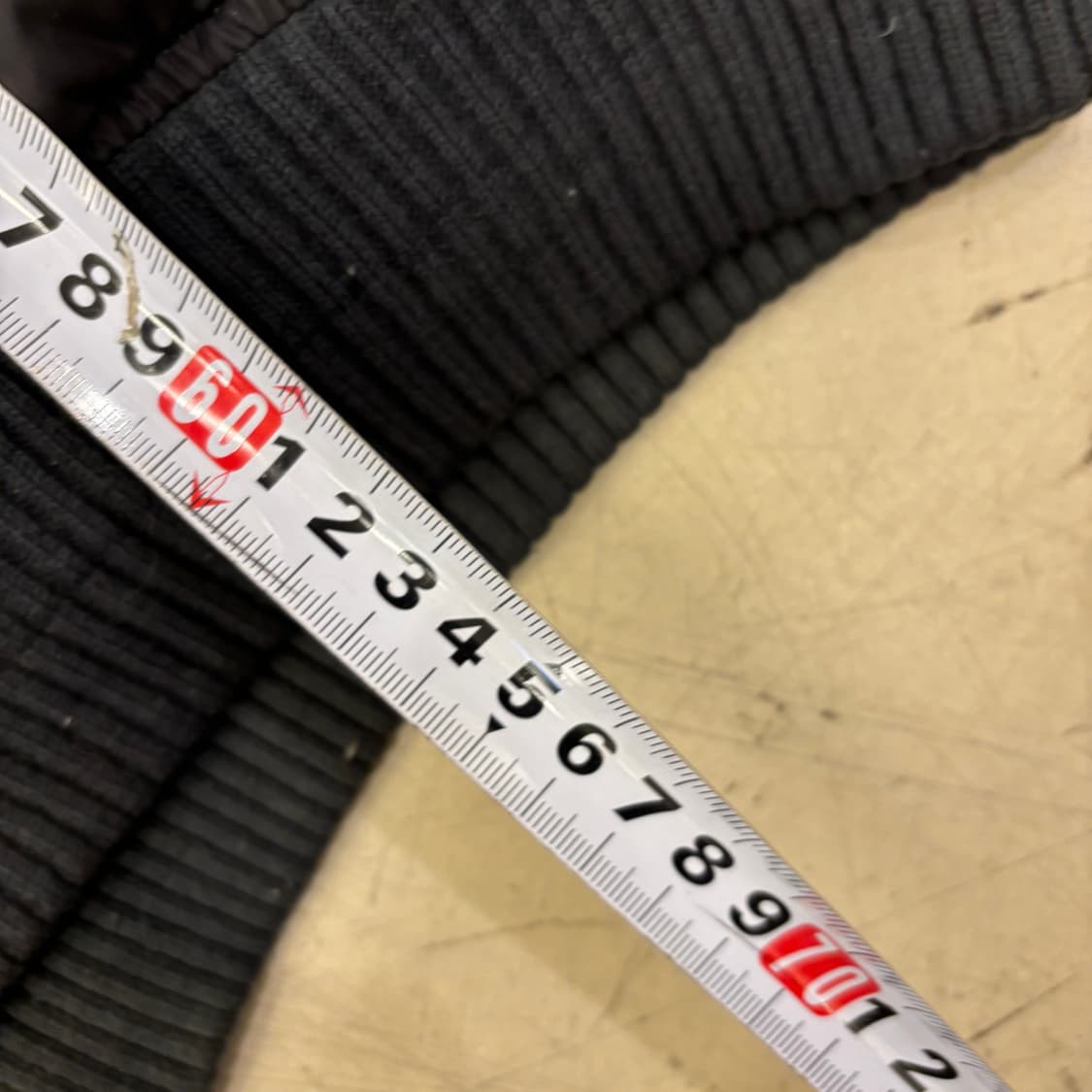 아디다스 덕다운 이큅먼트 패딩 봄버 상품이미지5