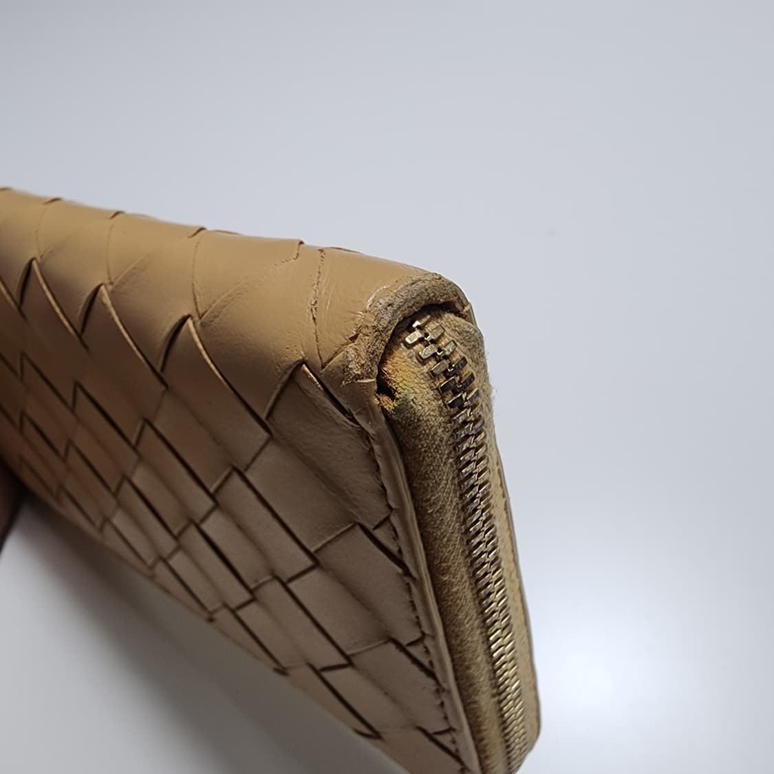 정품 보테가베네타 인트레치아토 지퍼 어라운드 장지갑 상품이미지6