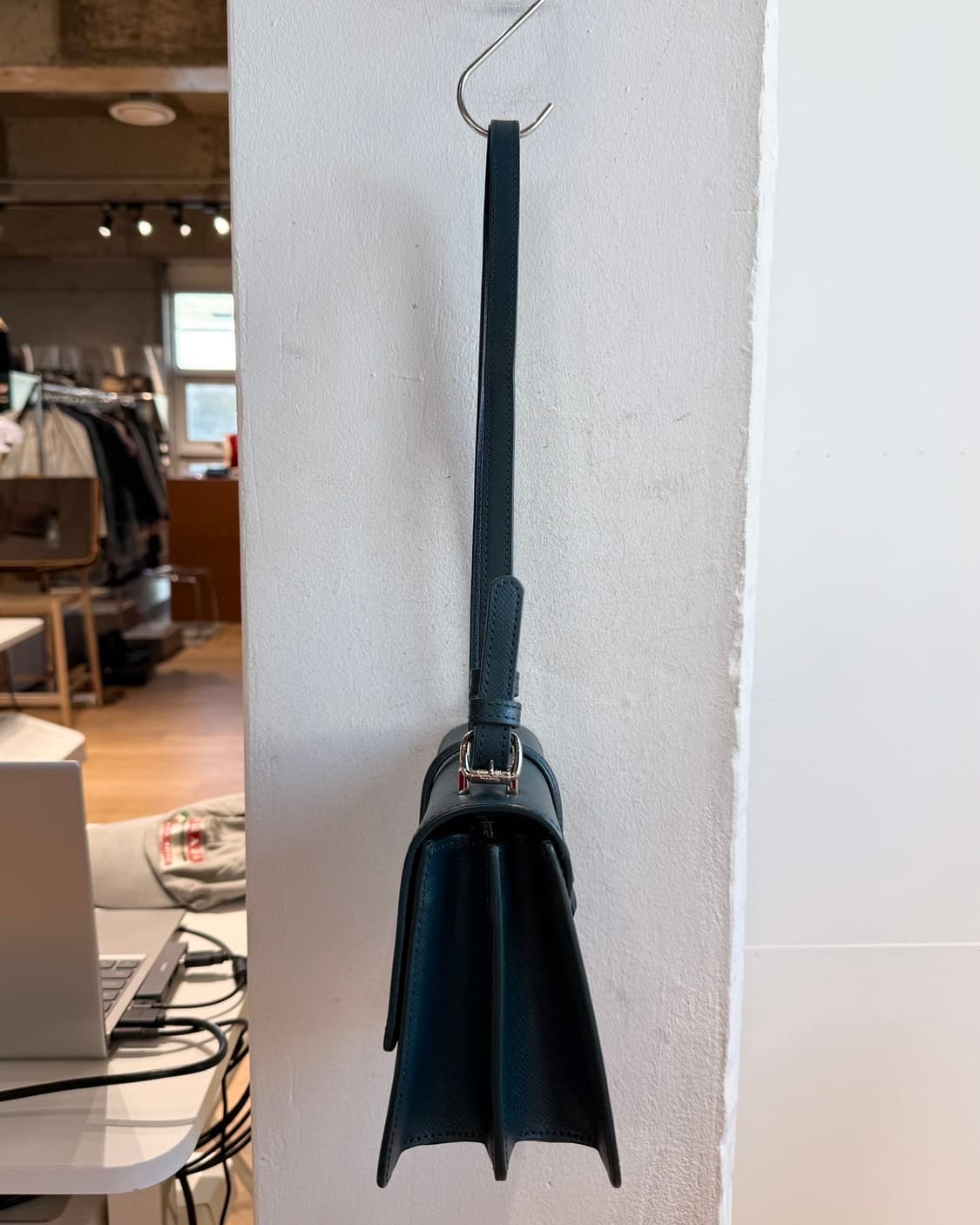 비비안 웨스트우드 블루 소피아 숄더백 상품이미지4