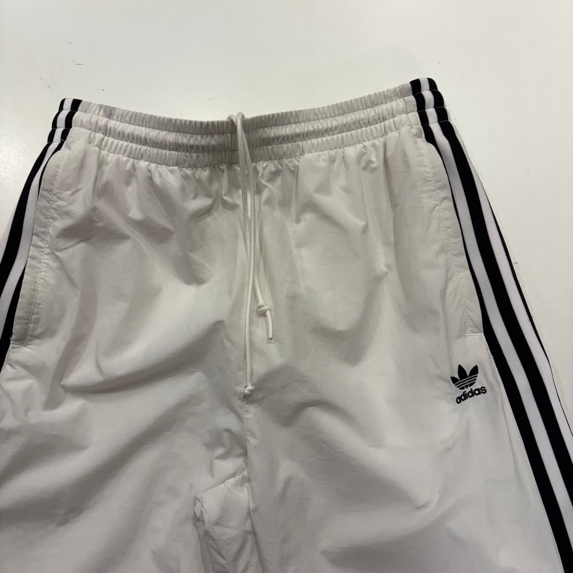 [M] 아디다스 락업 3선 트레이닝 바지 화이트 B255 상품이미지3