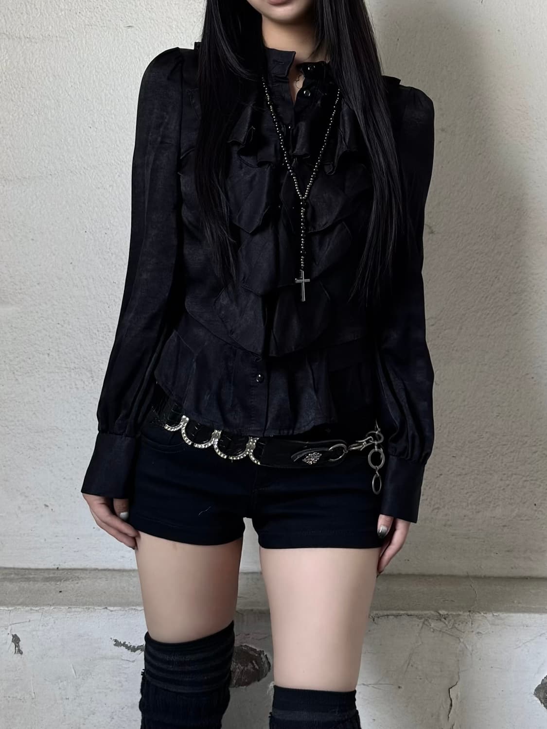 Black frill shirt 상품이미지1