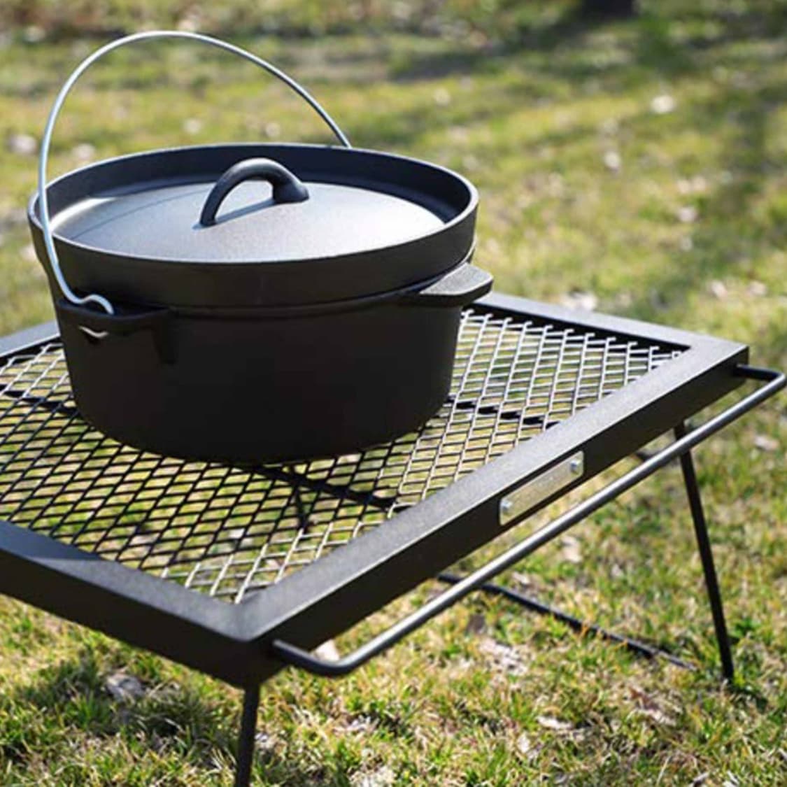 퀵 캠프 X ONOE 콜라보 아이언 메쉬 캠핑 테이블 상품이미지4