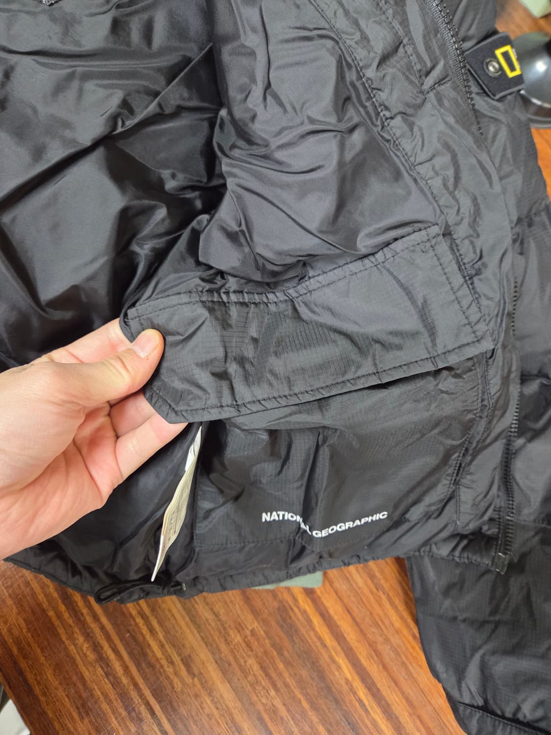 내셔널지오그래픽 투웨이 덕다운 숏패딩 m 상품이미지6