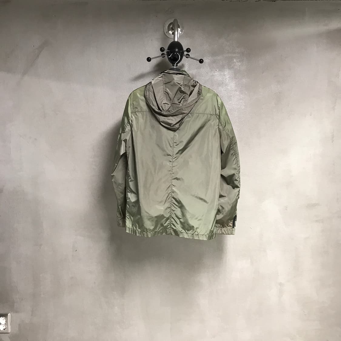 프라다 스포츠 바람막이 자켓 카키 48 상품이미지8