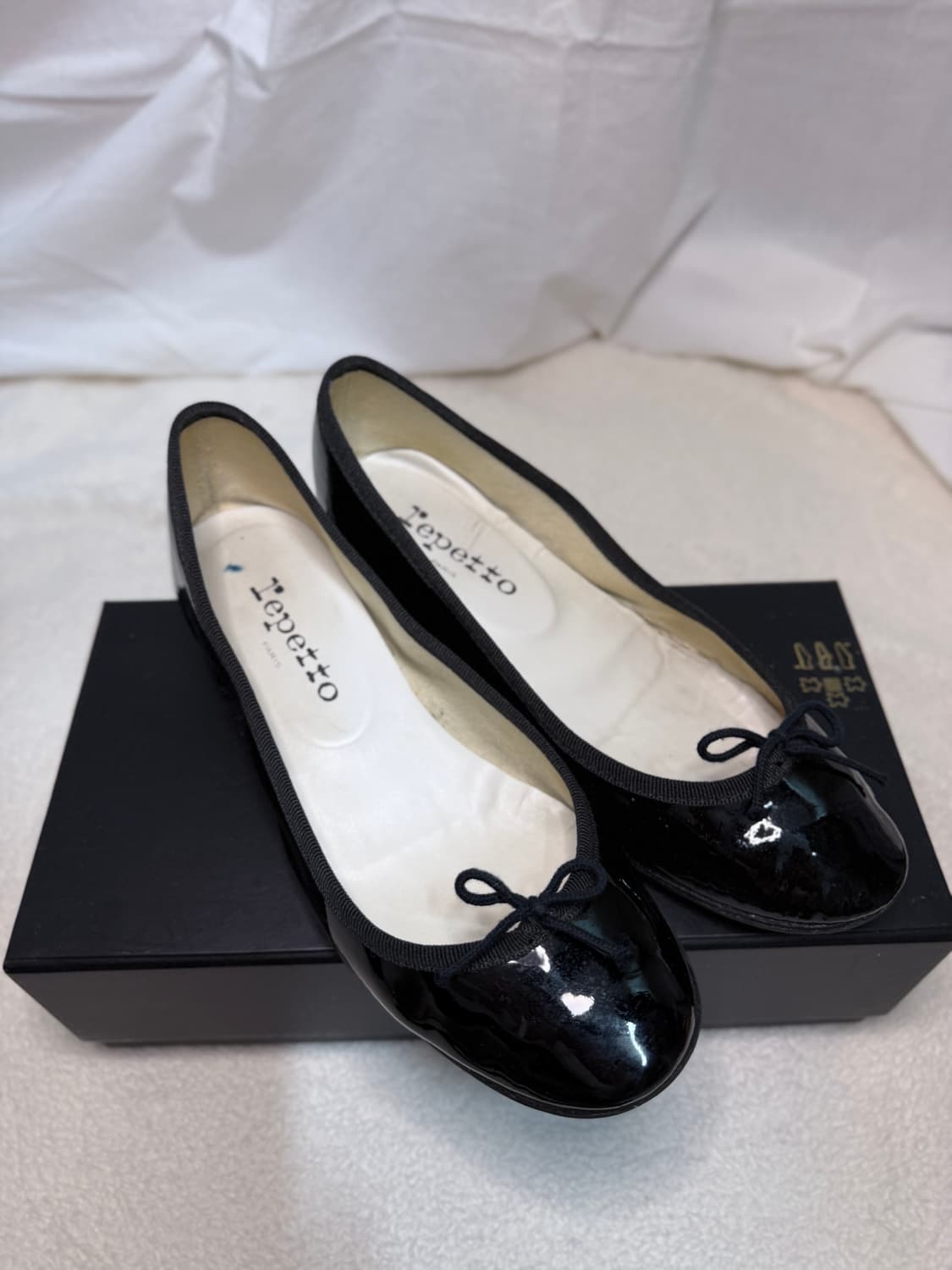 레페토 까미유 블랙유광 37사이즈 상품이미지1