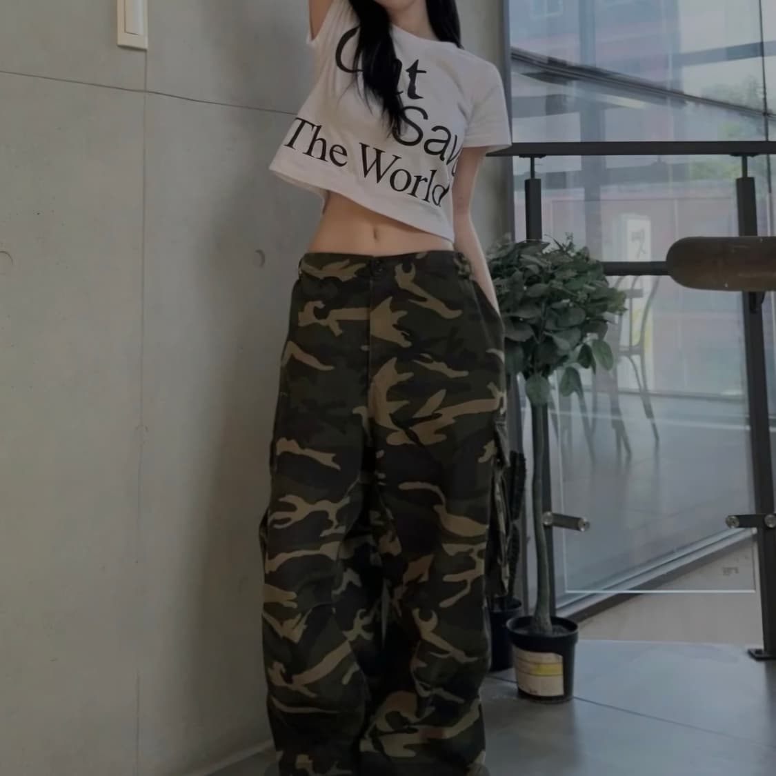 캣세이브더월드 크롭 반팔티 화이트 상품이미지2