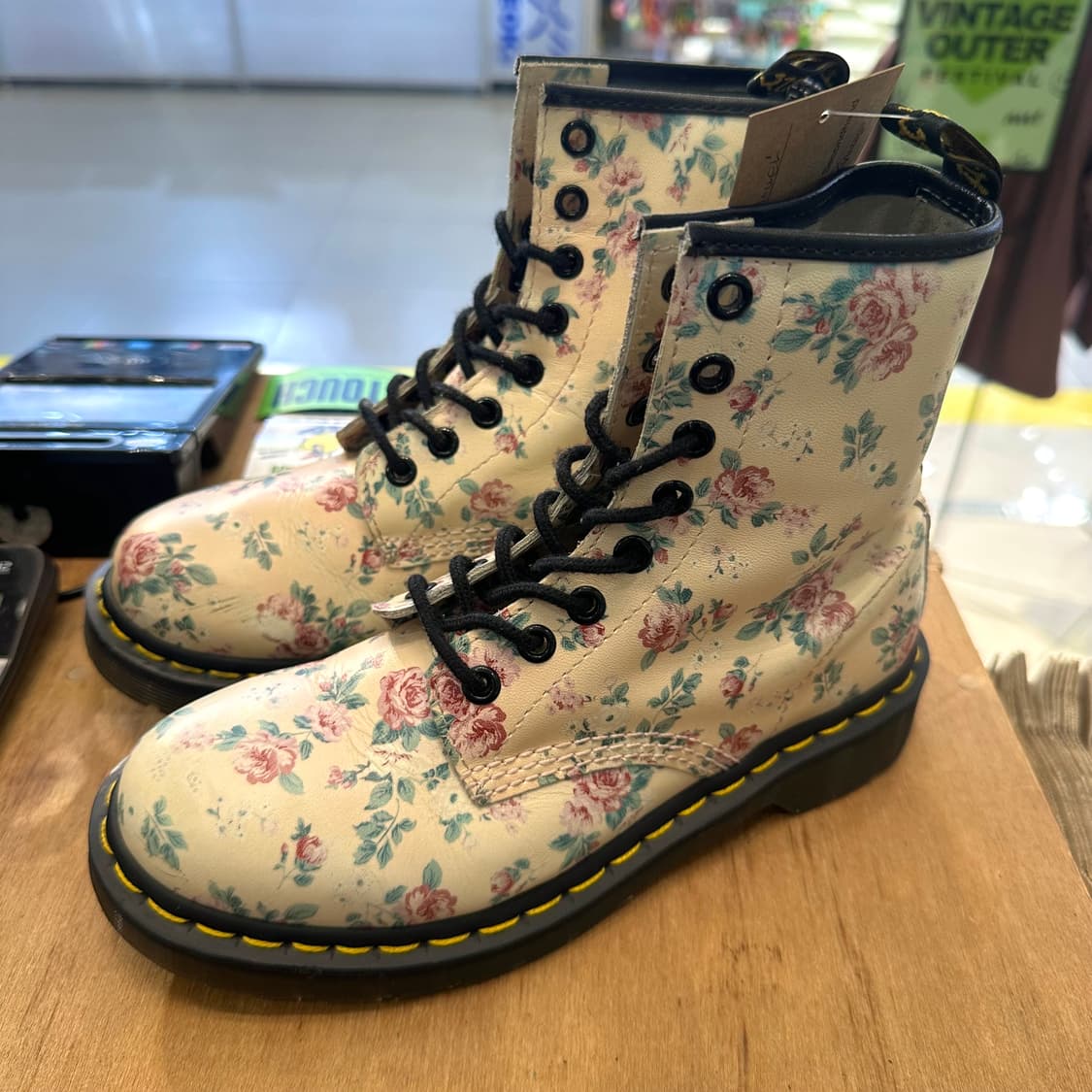 닥터마틴 1460 ‘플라워’ 상품이미지1