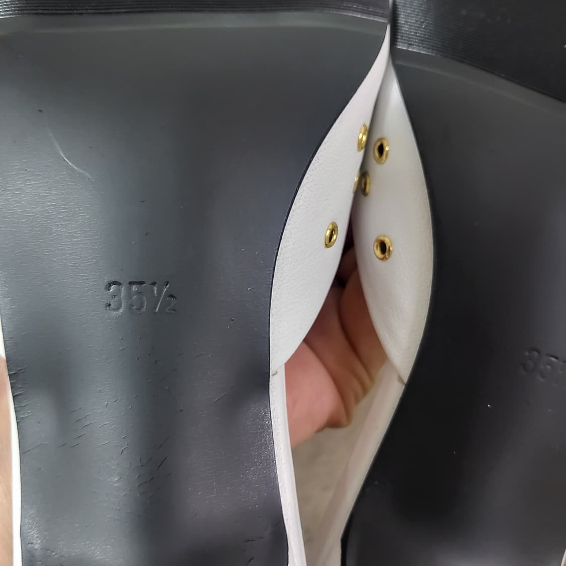 새상품 오르 orr 화이트 스터드 뮬 힐 샌들 35.5 225 상품이미지4