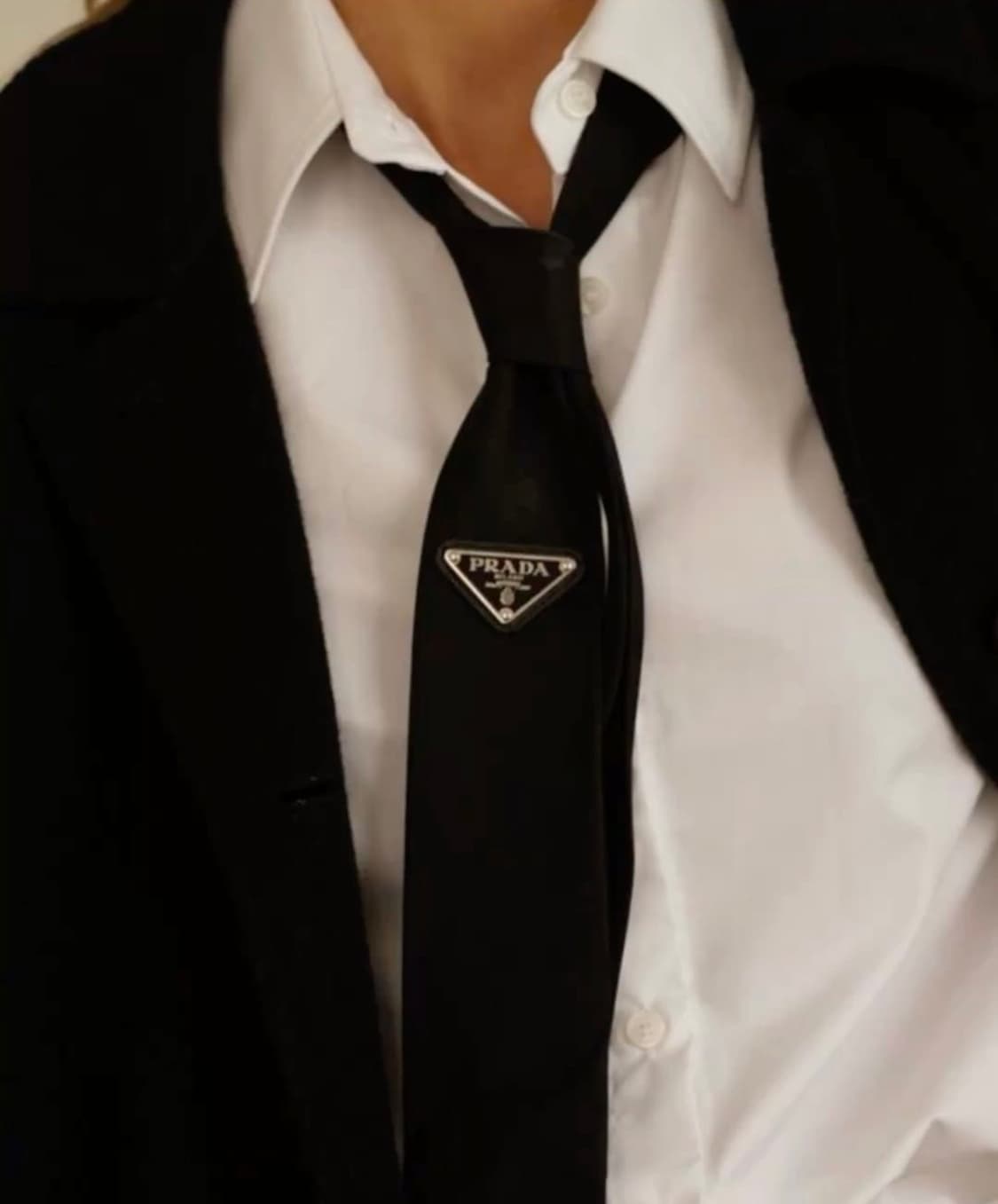 프라다 빈티지 업사이클링 메탈브로치 넥타이핀 상품이미지1