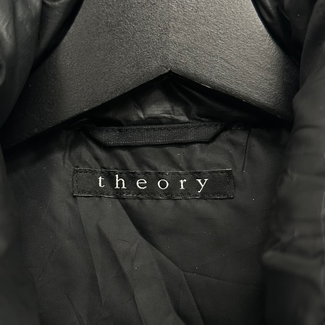 띠어리 코팅 나일론 다운 패딩 조끼 상품이미지7