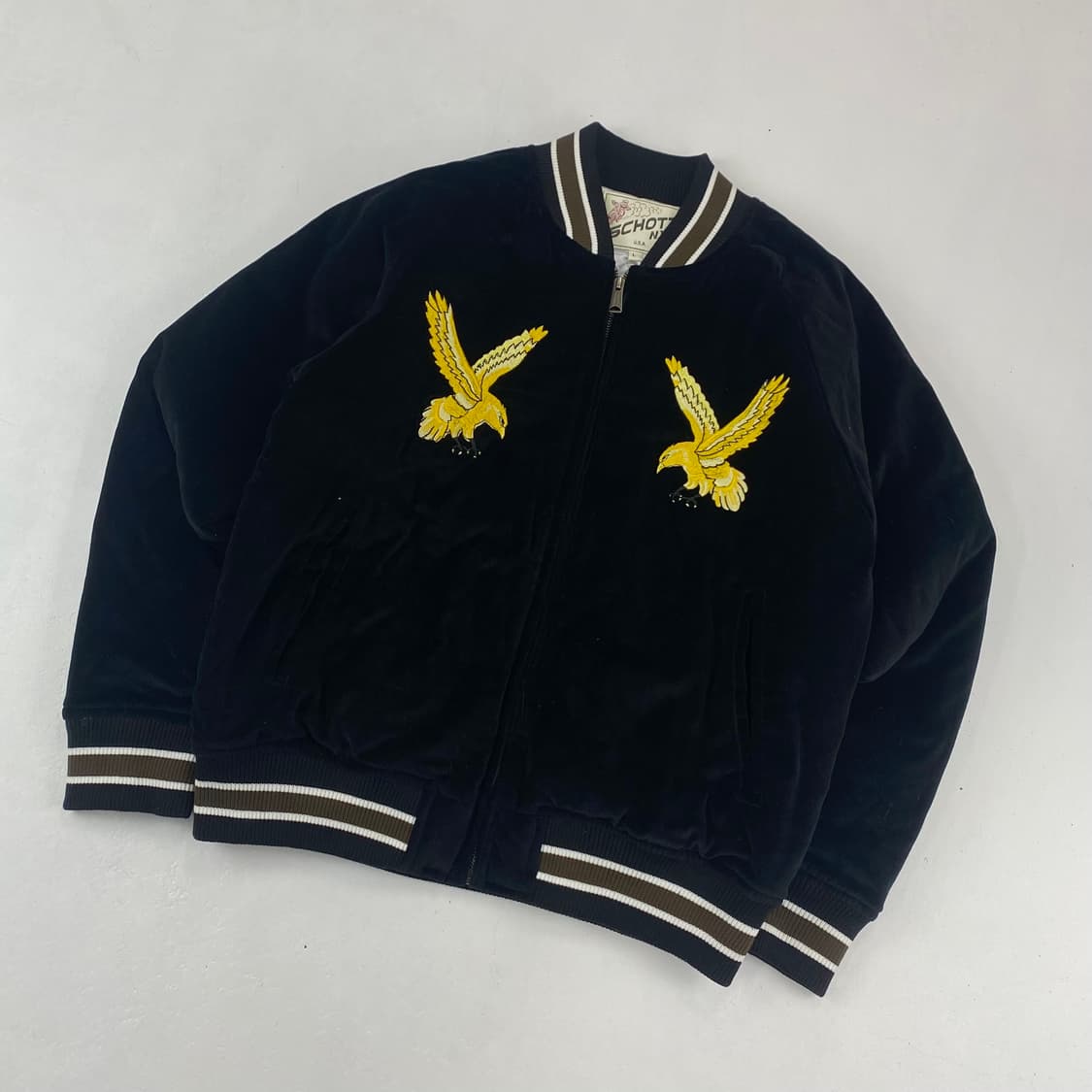 쇼트 자수 벨벳 수베니어 자켓 (100) 상품이미지1