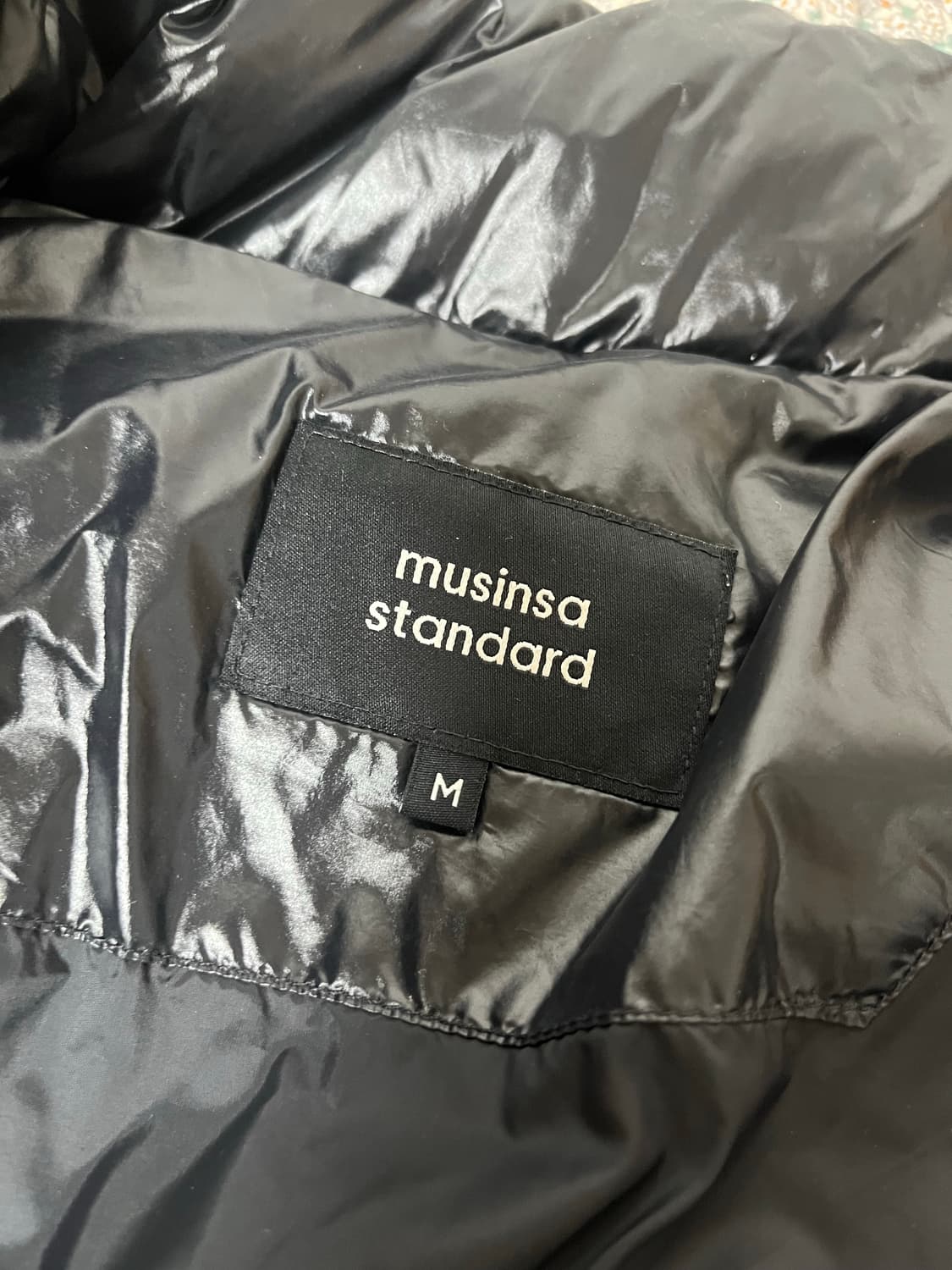 무탠다드 글로시 다운 푸퍼 숏 패딩 재킷 (M) 상품이미지2