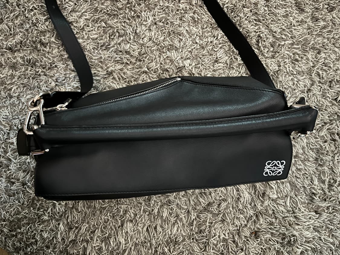 로에베 퍼즐백 미디움 상품이미지3