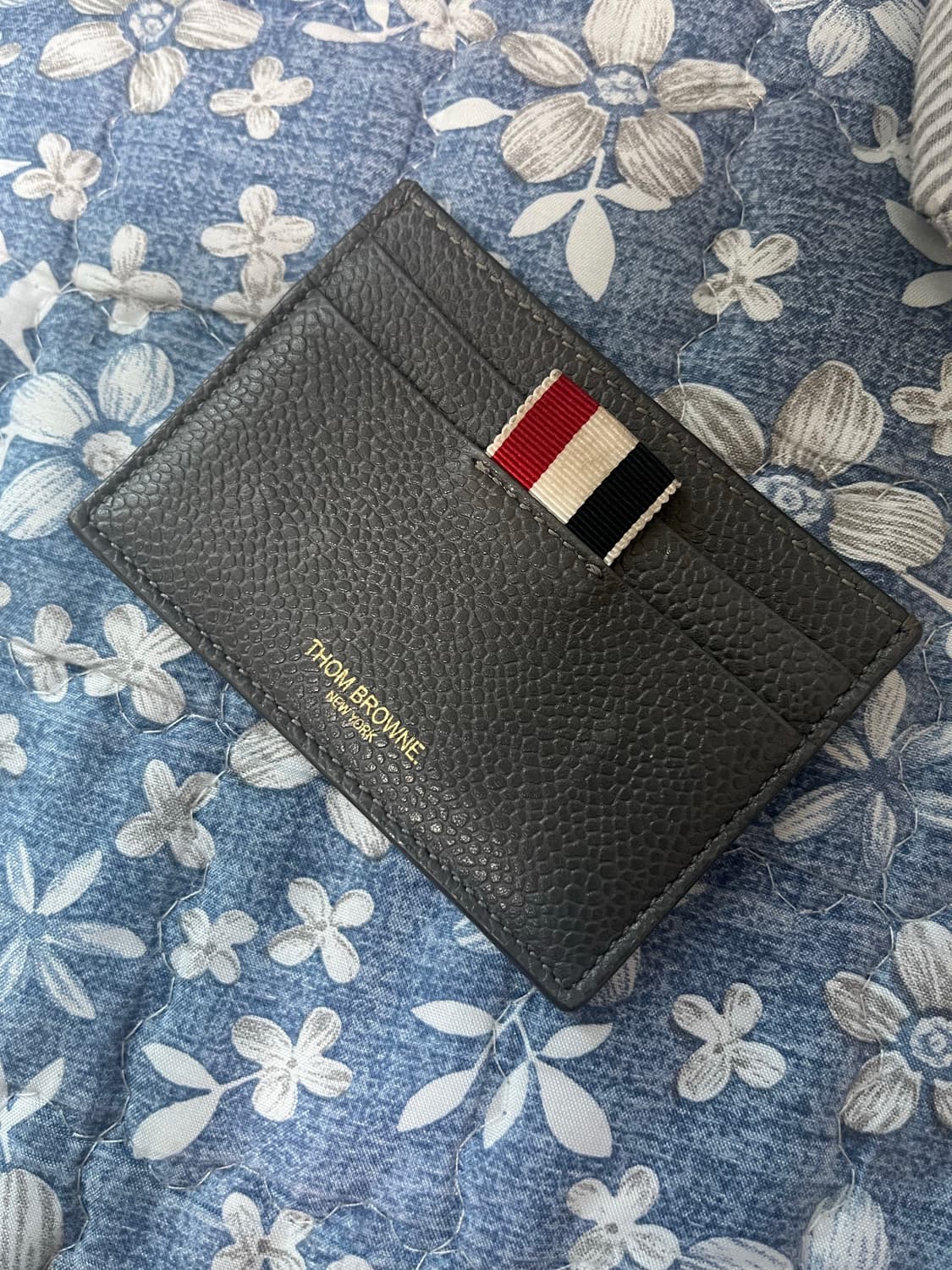 톰브라운 랍스터 그레이 지갑 상품이미지1