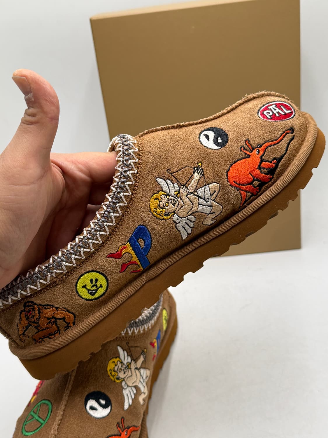 어그x팔라스 타스만 슬리퍼 체스터넛 us8 상품이미지10