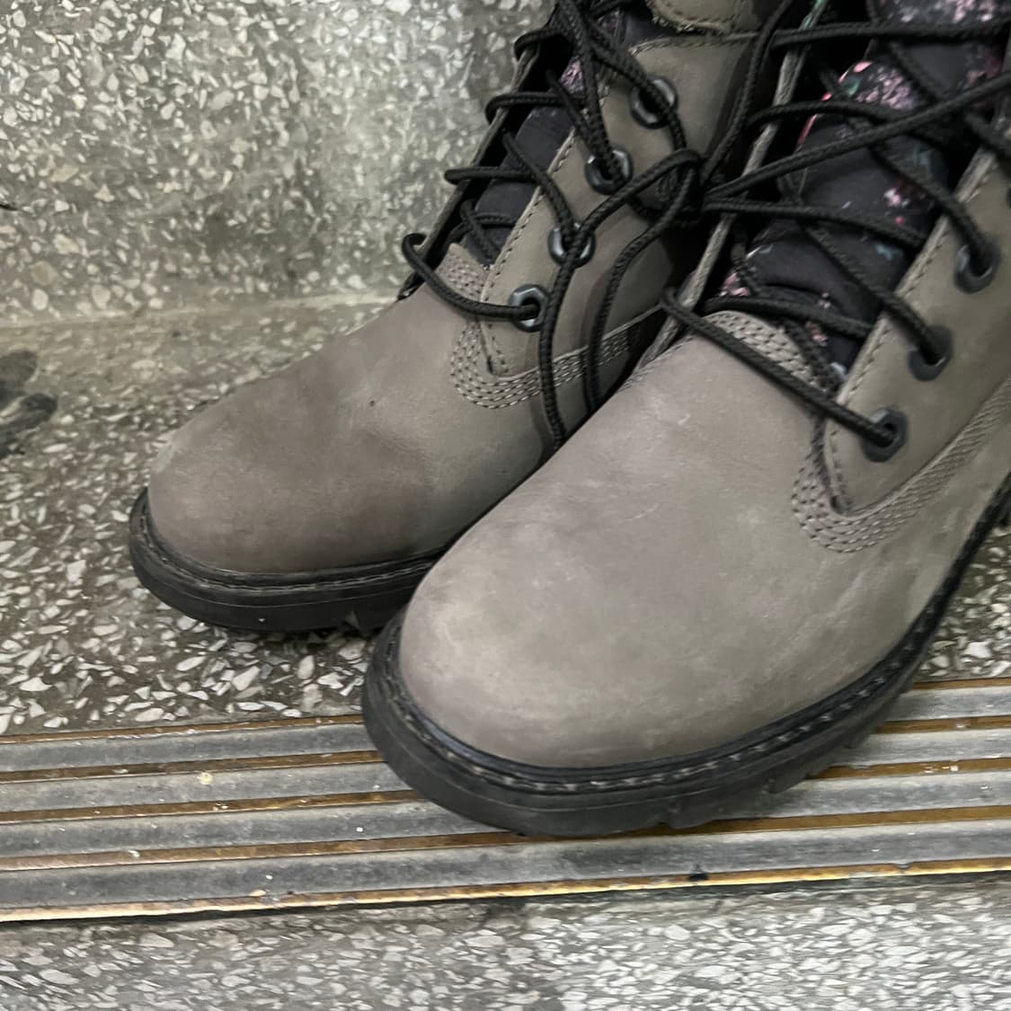 팀버랜드 루시아 웨이 6인치 워터프루프 롤탑 부츠 상품이미지6