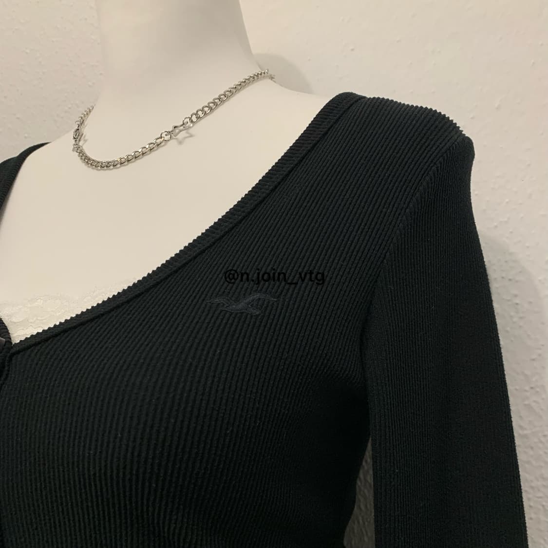 홀리스터 헨리넥 블랙 롱슬리브 아베크롬비 상품이미지2