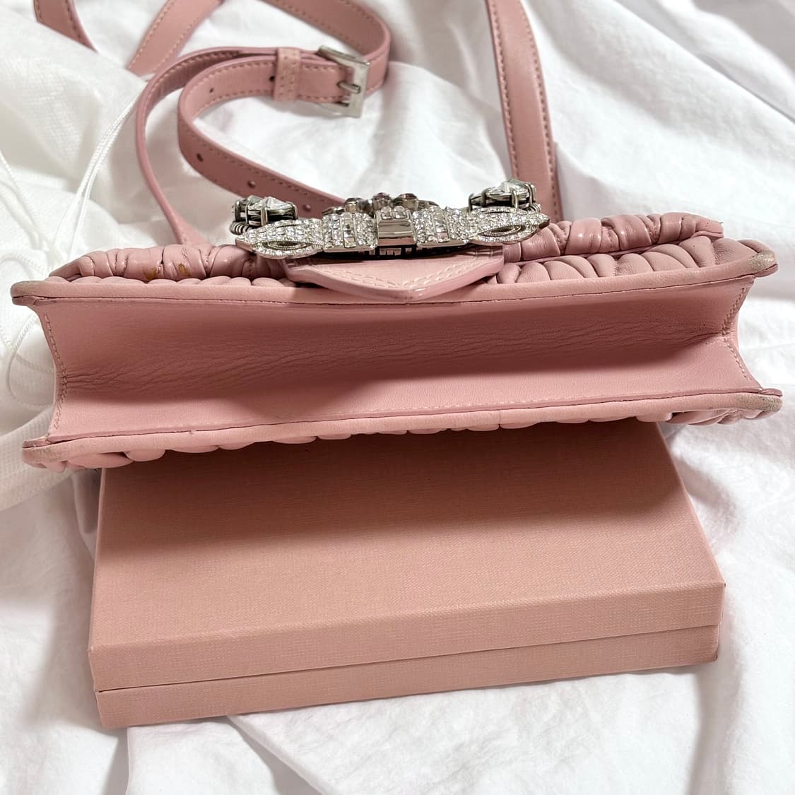 (정품)미우미우 마틀라쎄 크리스탈 버클백 핑크 가방 상품이미지9