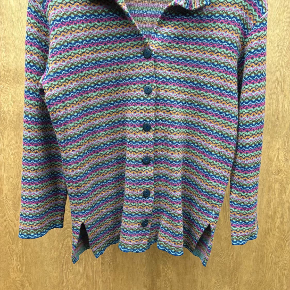 미쏘니 스포츠 클래식 셔츠 카라 니트 지그재그 패턴 디테일 퍼플 블루 상품이미지5