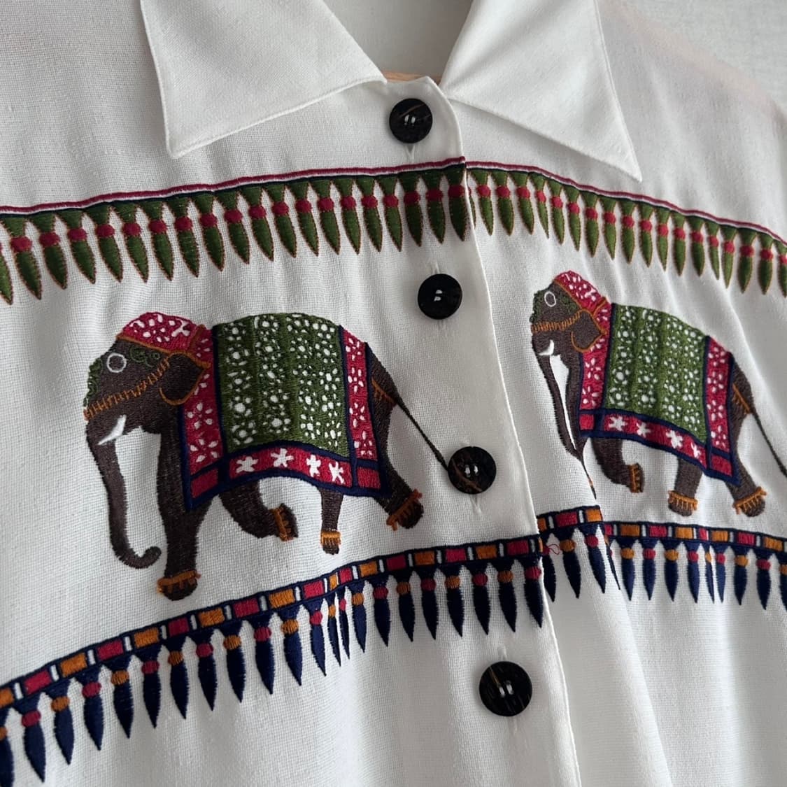 Vintage Elephant White Shirts 상품이미지2