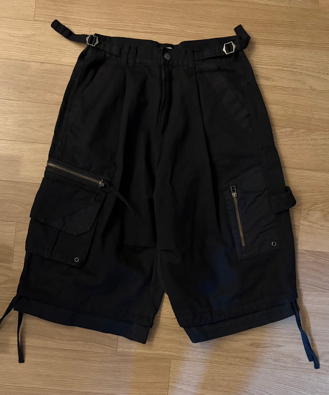 LAYERED CARGO BERMUDA SHORTS 2.0 (BLACK) 상품이미지2