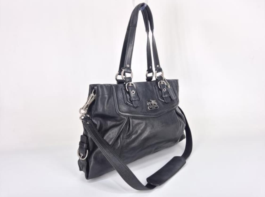 코치 숄더백 상품이미지1