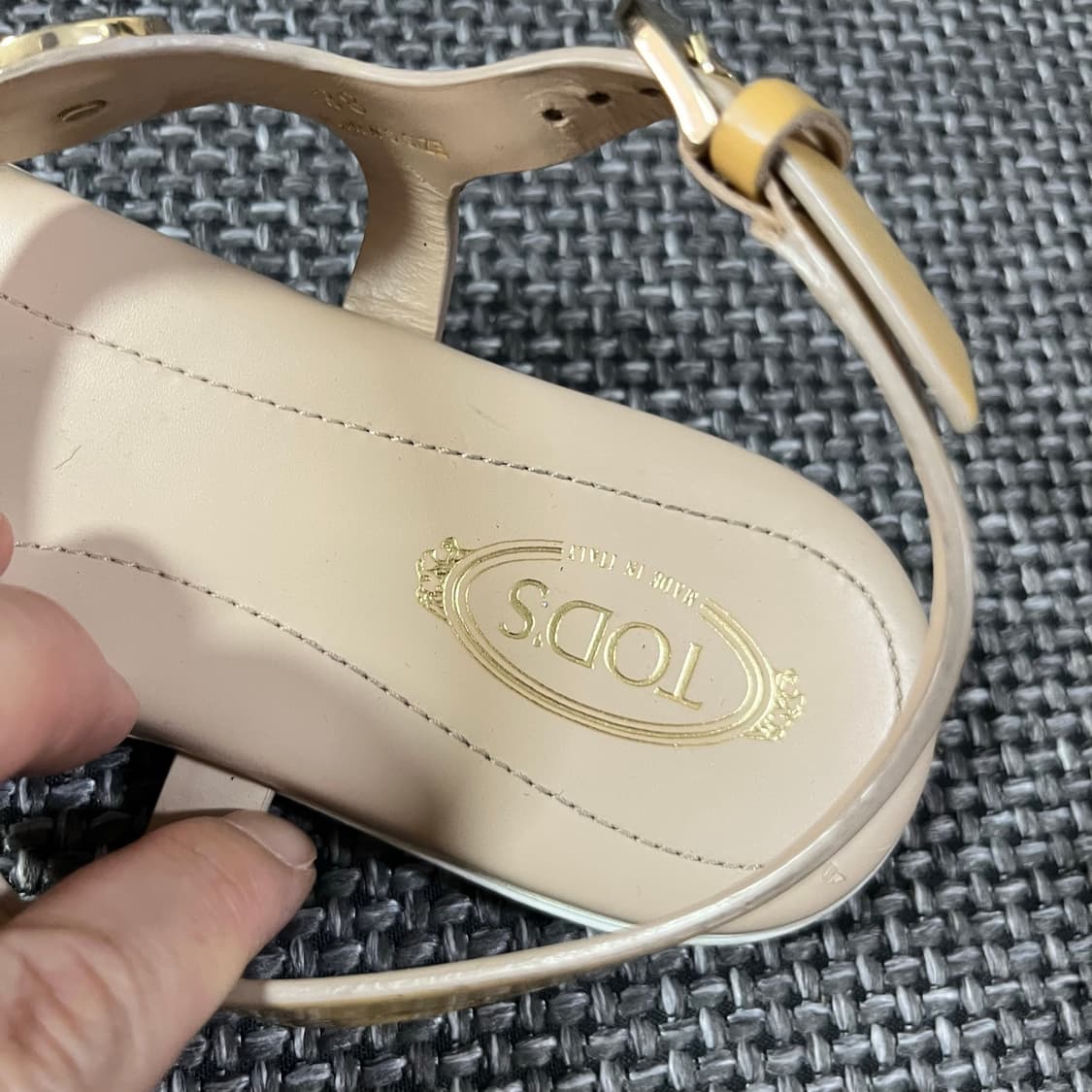 TODS 토즈 금장 샌들 옐로우 38 상품이미지4