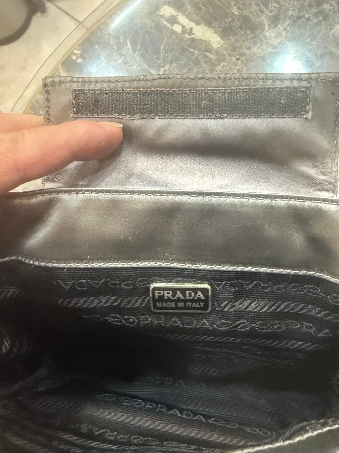 정품 프라다 실크 미니 체인 크로스백 팝니다 상품이미지8