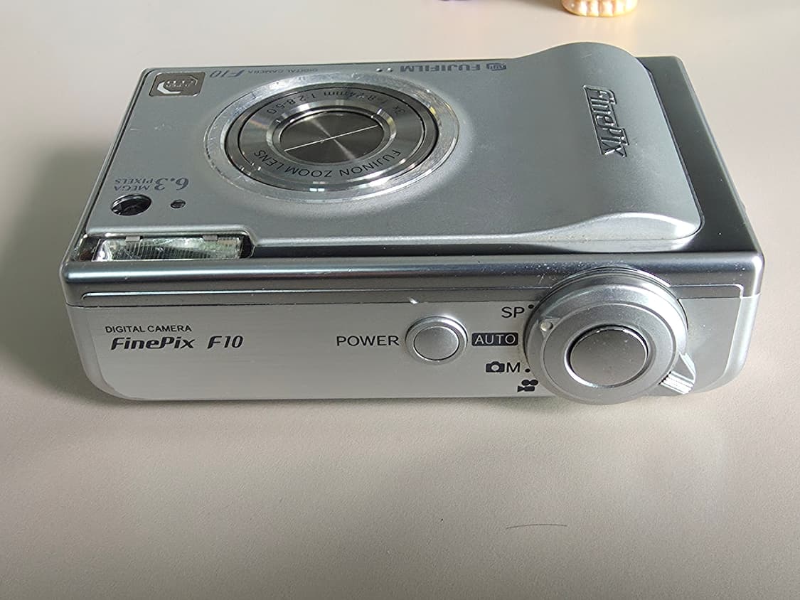 후지 파인픽스 F10 빈티지 디지털카메라 상품이미지2