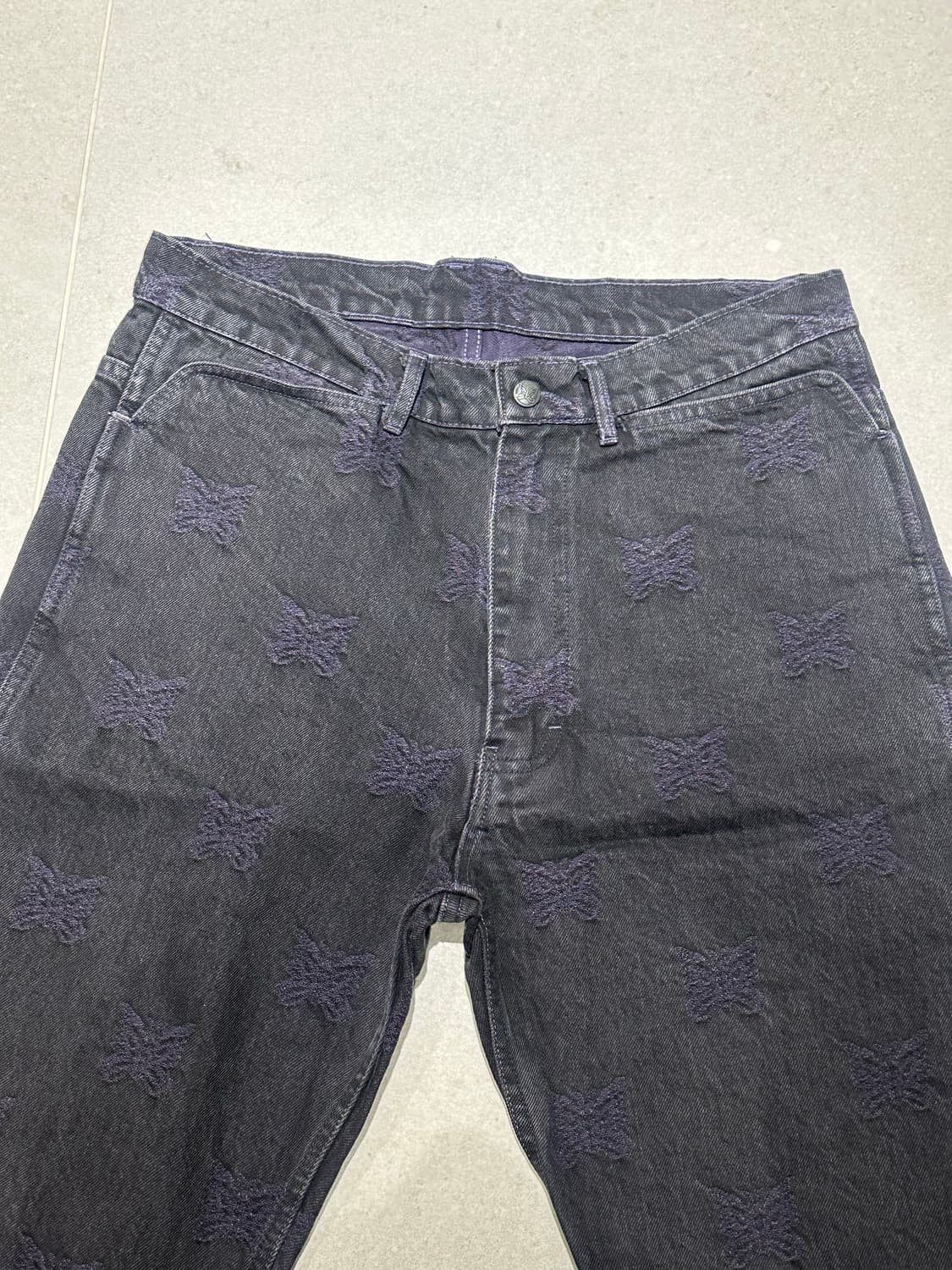 니들스 빠삐용 로고 자수 데님 팬츠 상품이미지1