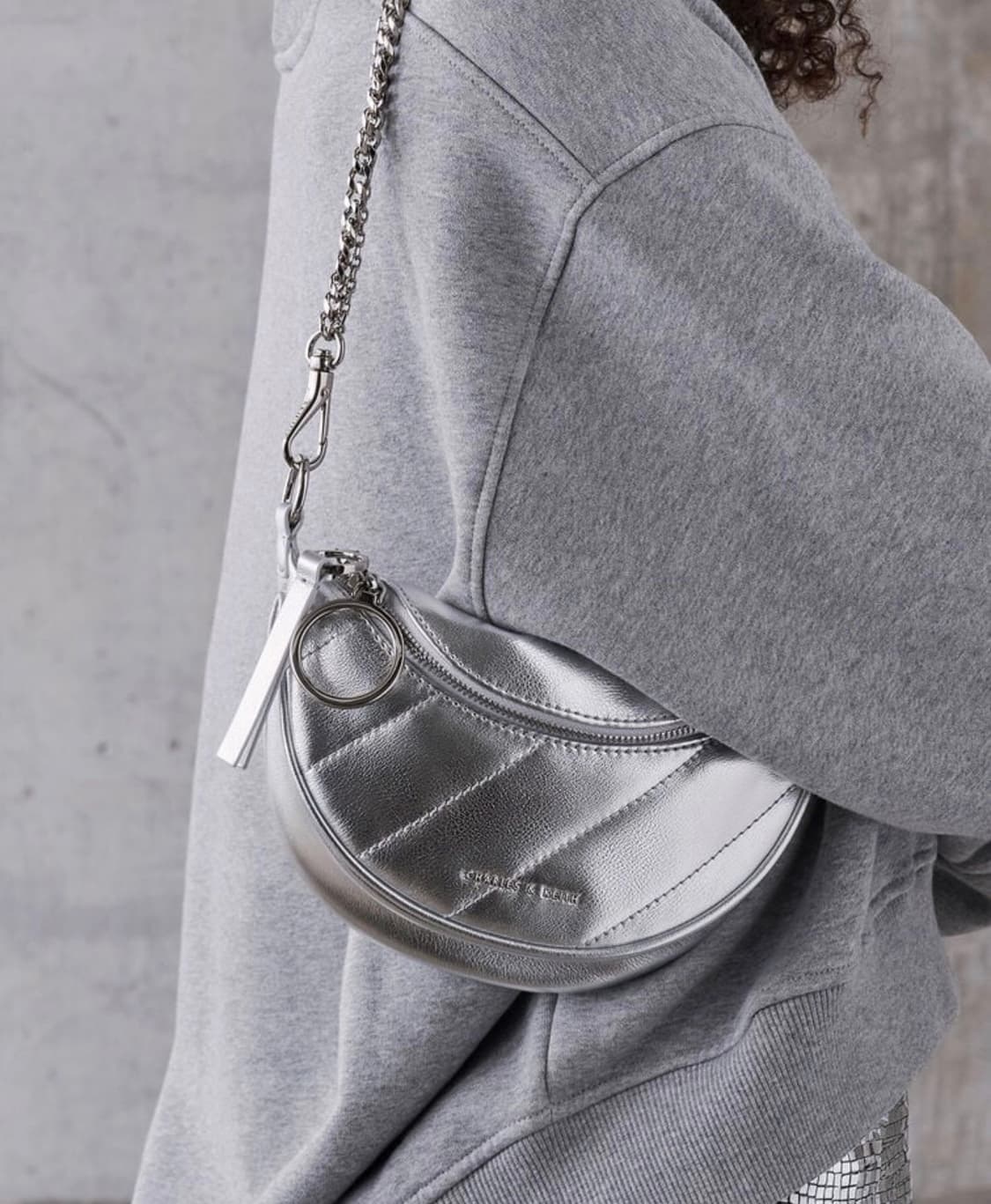 찰스앤키스 한소희 팩백 상품이미지1