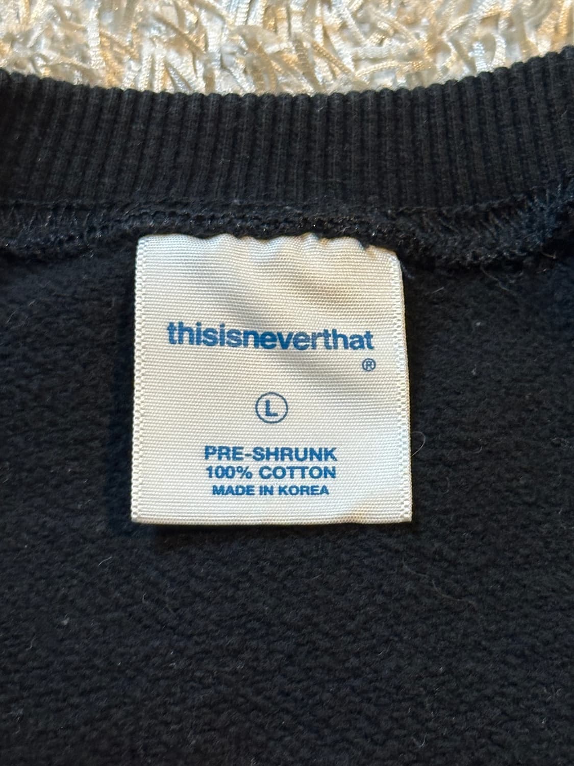 디스이즈네버댓 스펠로고 맨투맨 블랙 상품이미지4