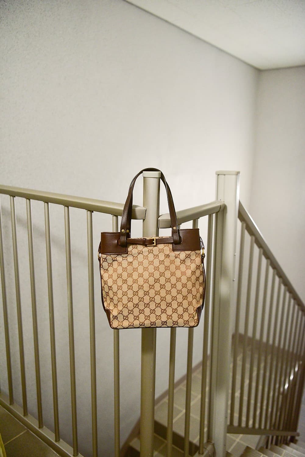 구찌 GG 캔버스 벨티드 스퀘어 숄더백(정품) 상품이미지1