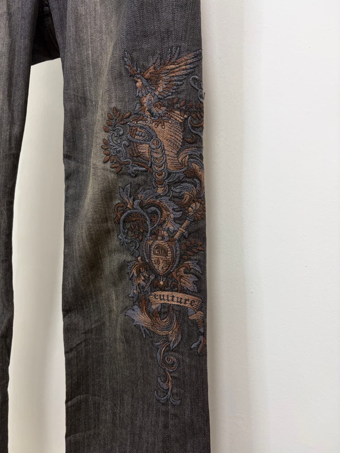 Custom culture 드래곤 자수 흑청 세미 부츠컷 데님 팬츠 상품이미지6