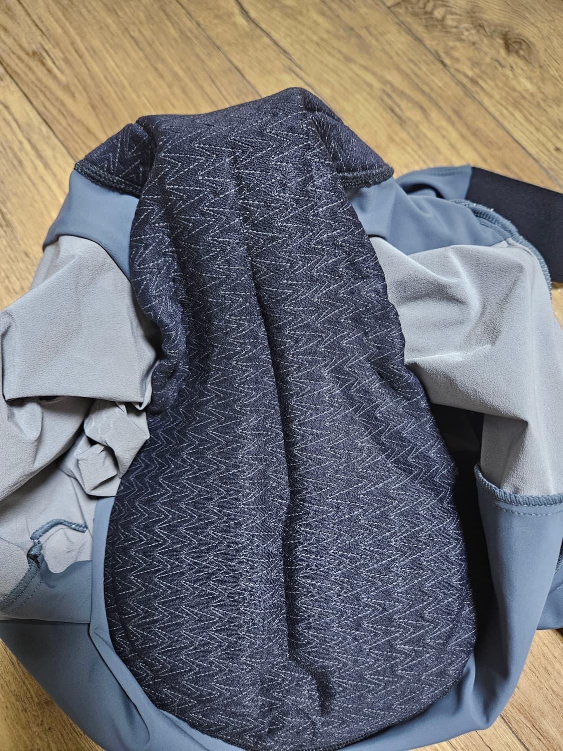 포탈 빕 시착만 해본 새제품 M 사이즈 팝니다. 상품이미지5