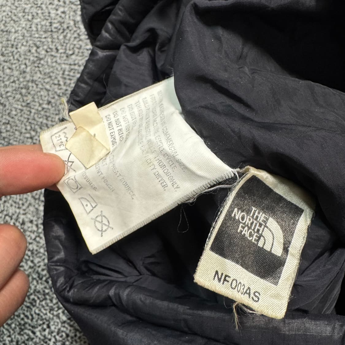 Name : 노스페이스 자수로고 블랙컬러 눕시 숏패딩 :)  상품이미지4