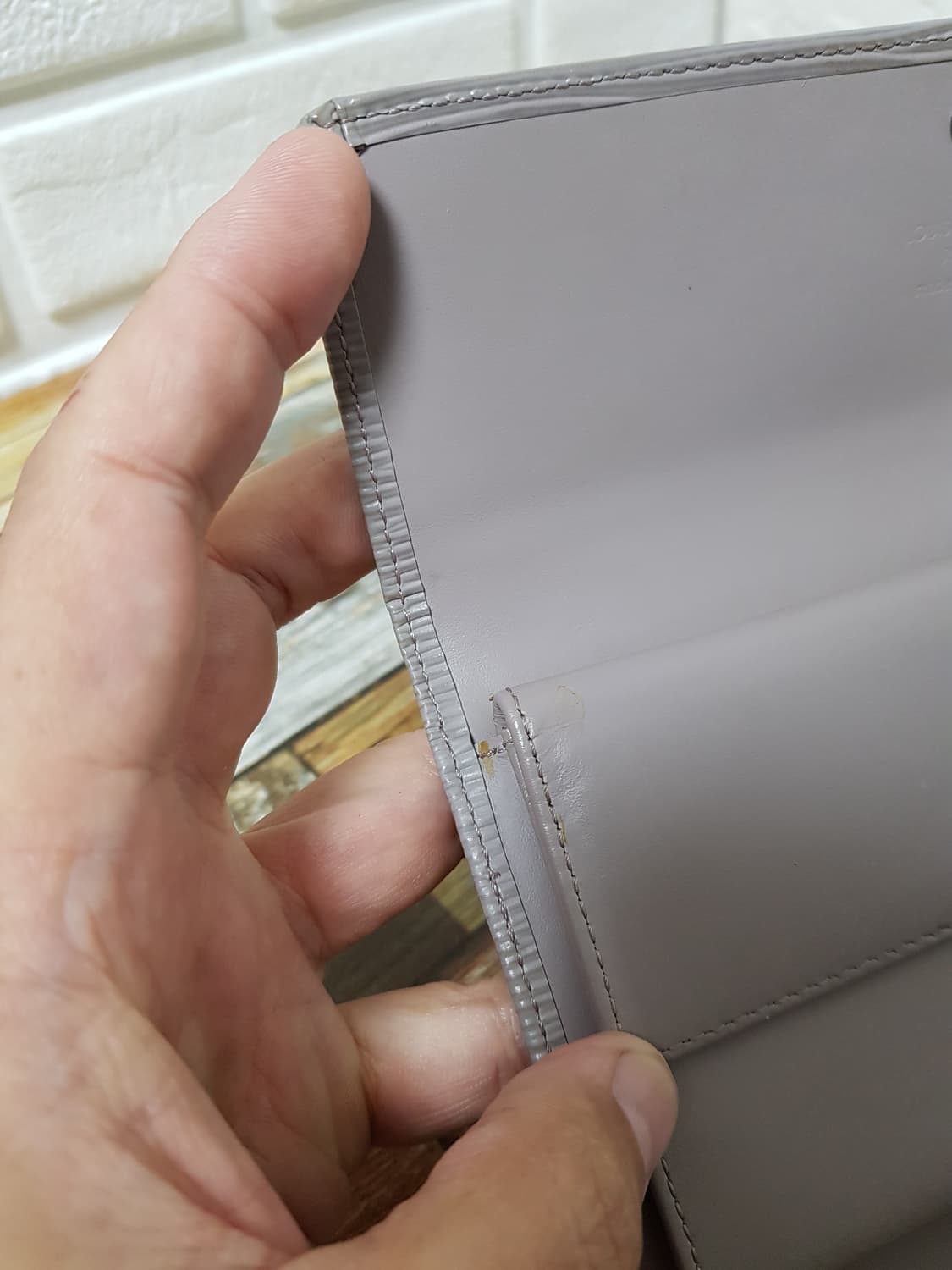 [정품] 루이비통 에피 장지갑 그레이 상품이미지7