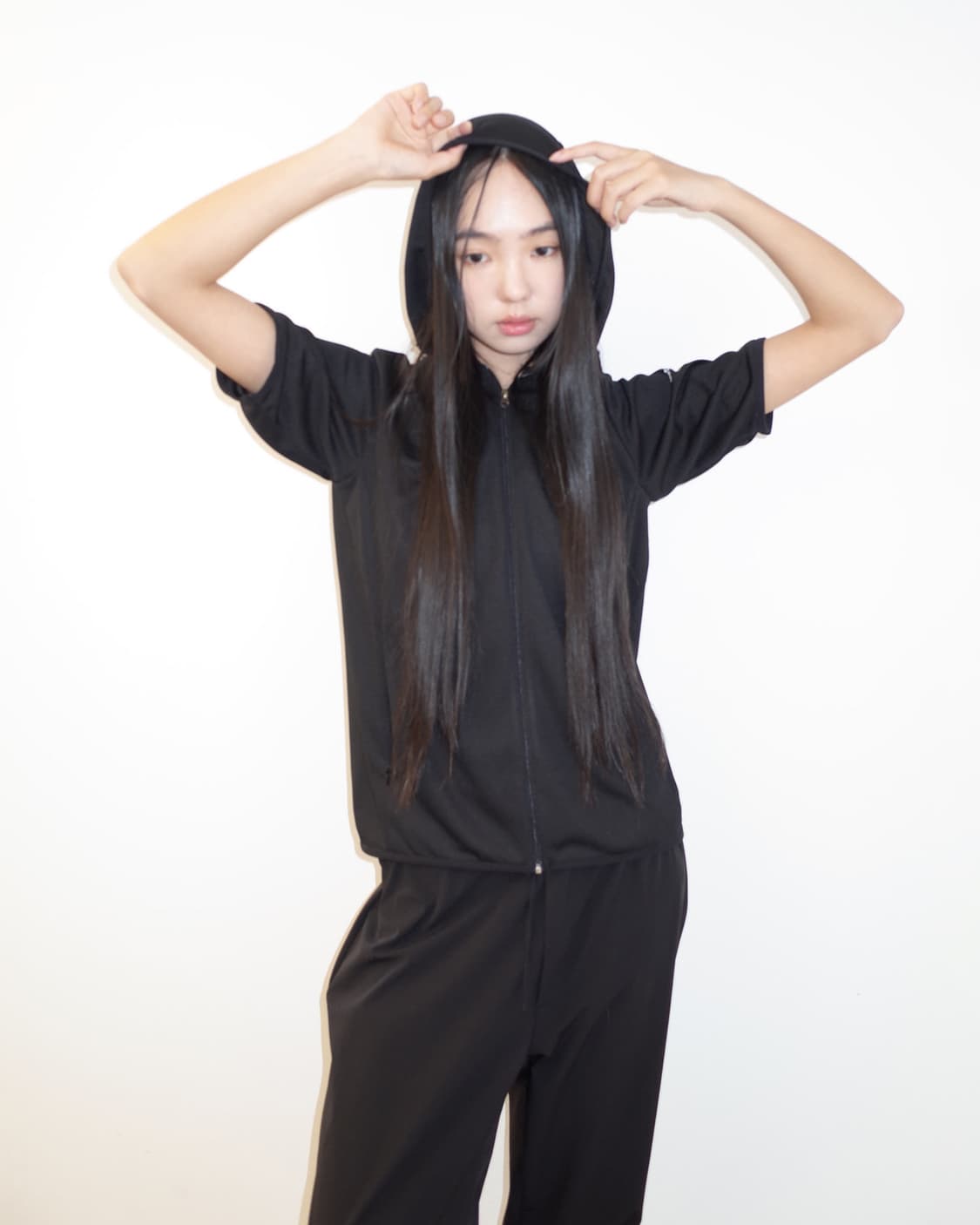 지초이컴포트 26-002 AIRY HOODIE (BLACK) 상품이미지2