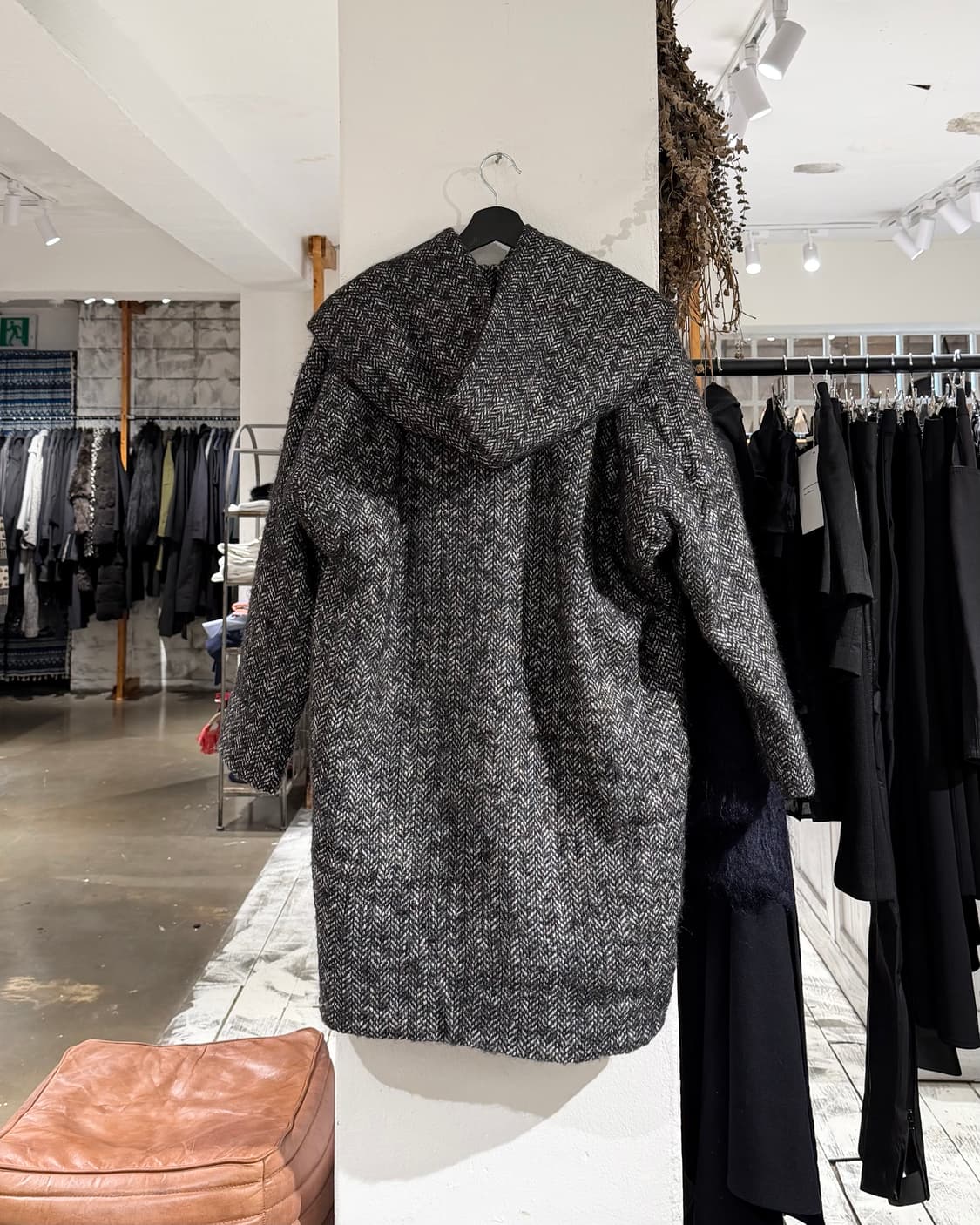 비비안웨스트우드 그레이 헤링본 울 숄 코트 상품이미지7