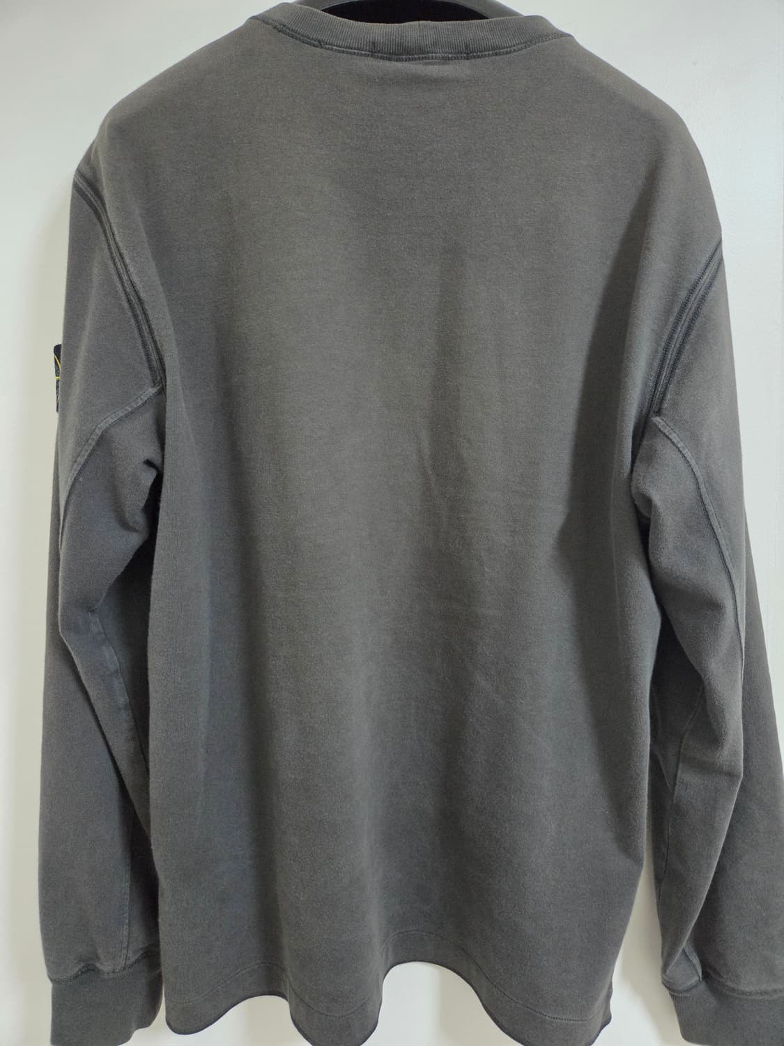 스톤아일랜드 그레이 맨투맨 상품이미지3