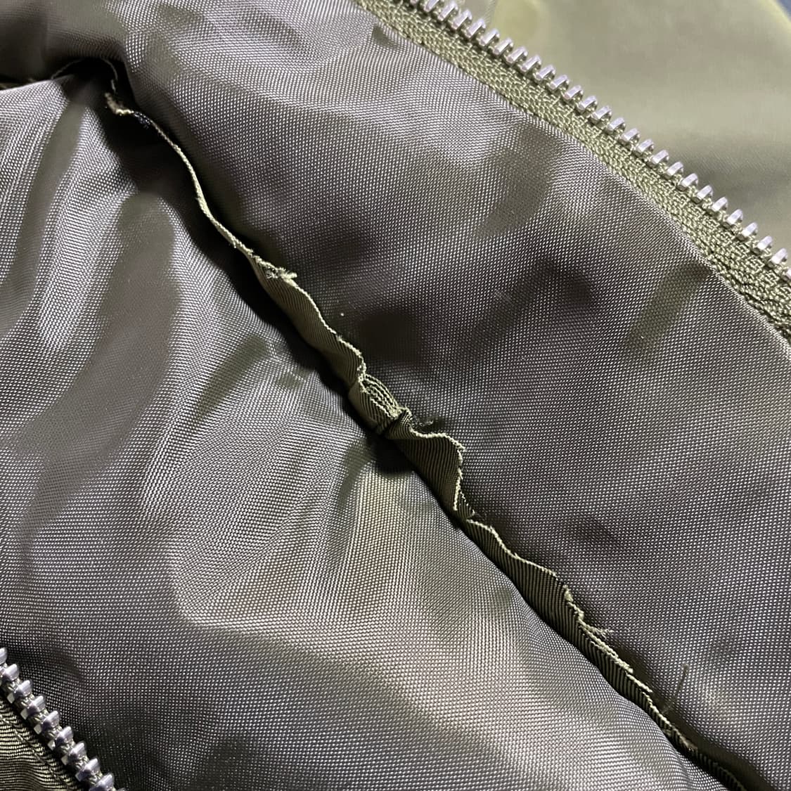 산드로 남성 M65 야상점퍼 카키 (100) (미세흠) 상품이미지9