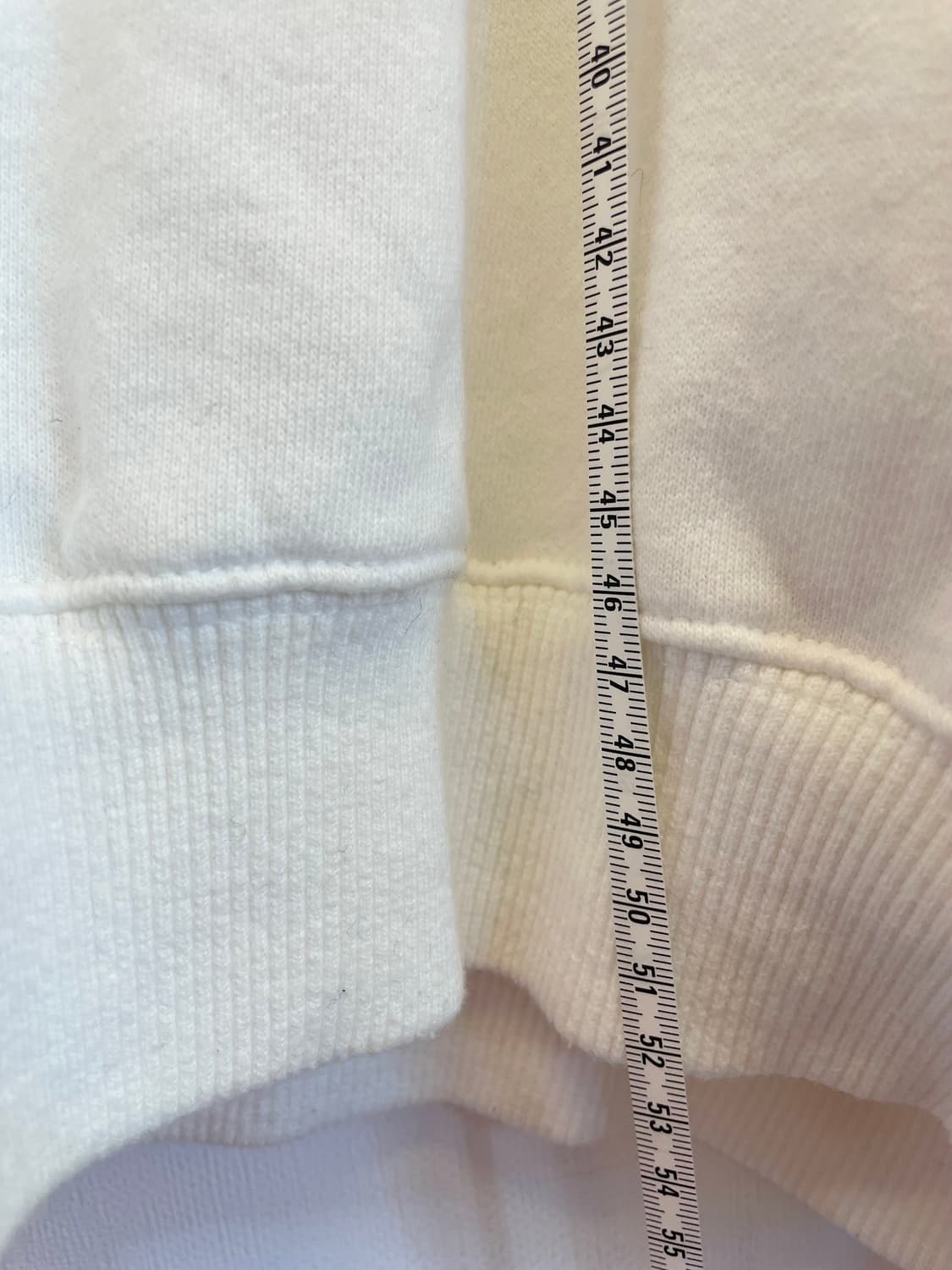 미우미우 크롭 맨투맨:)스웻셔츠 (안유진착용) 상품이미지8