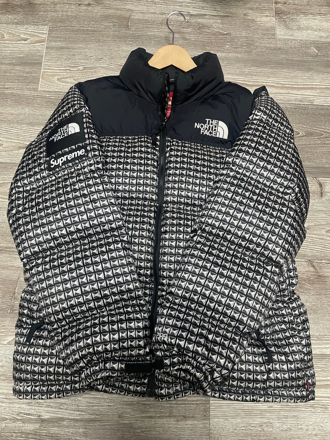 슈프림 노스페이스 스터드 눕시 상품이미지1