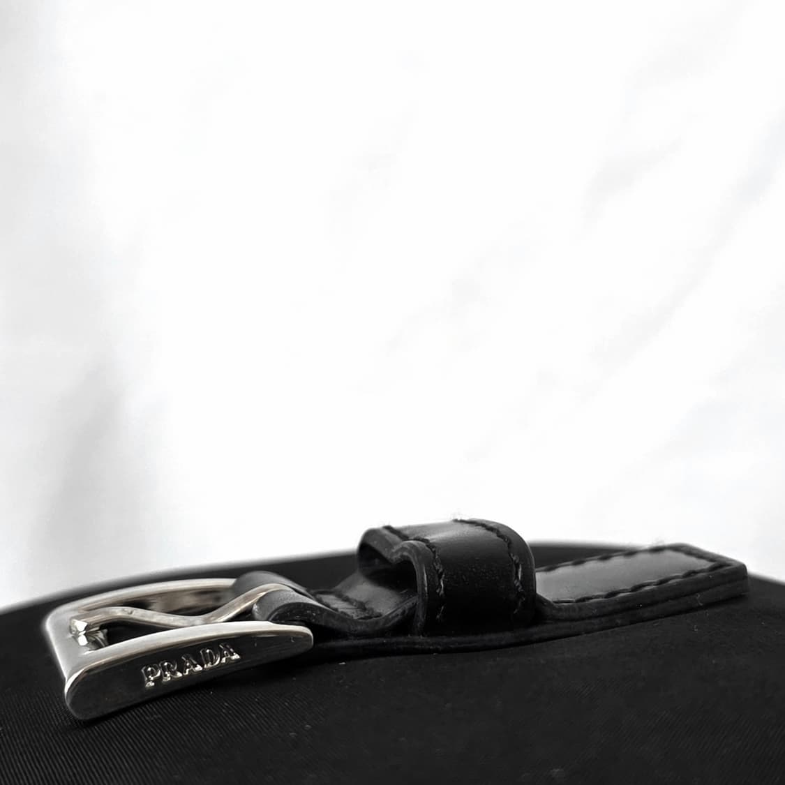 [정품 PRADA] 프라다 사이드 투포켓 나일론 크로스백 남녀공용 상품이미지6