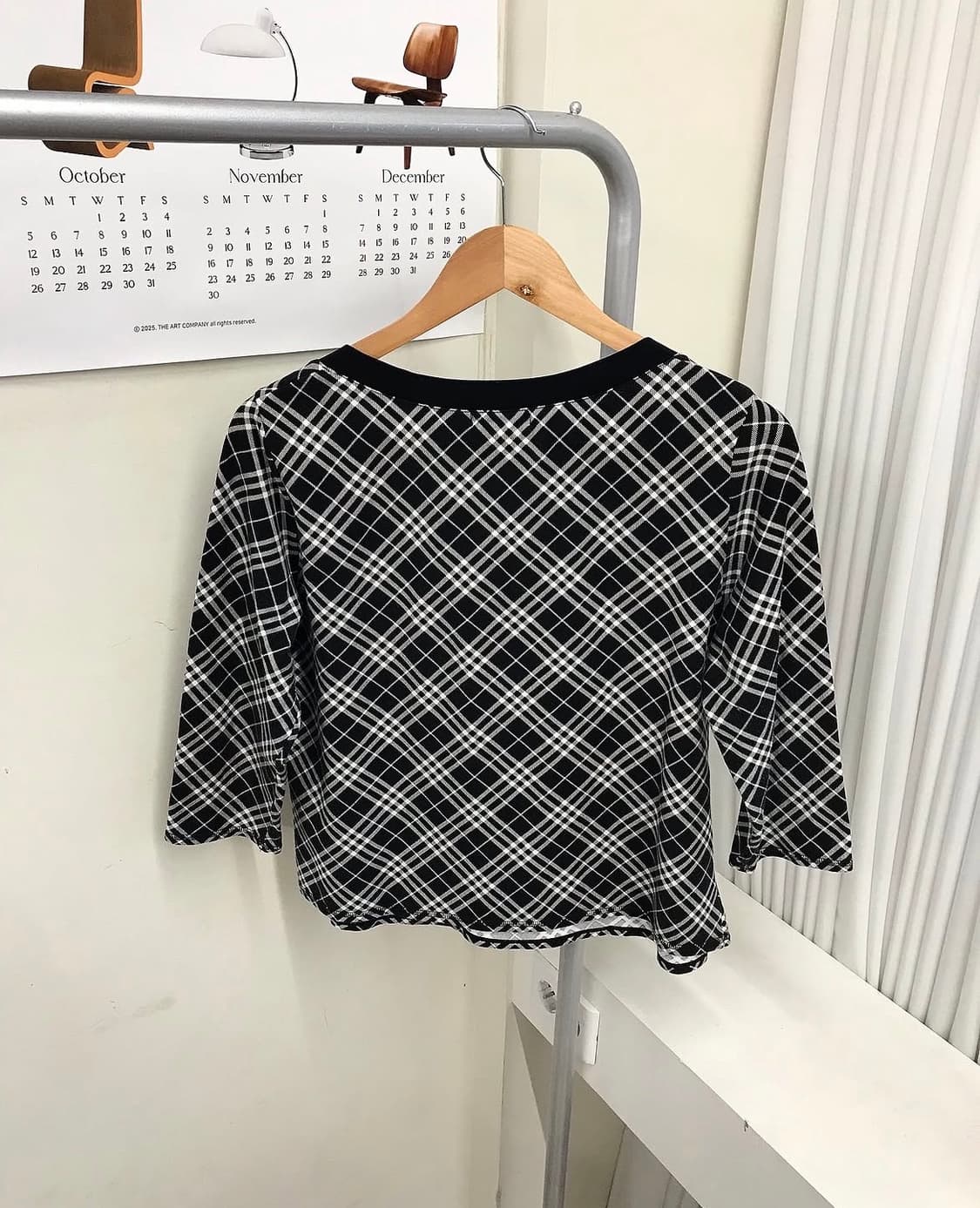 버버리 블랙 사선 체크 7부 긴팔티 상품이미지3