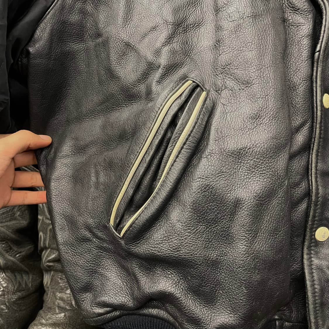 90s DIESEL 디젤 엠브로이드 리얼 레더 봄버 바시티 자켓 소가죽 상품이미지5