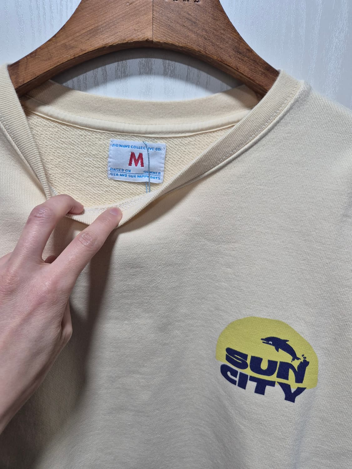 (세일)(새상품)빅웨이브 브랜드 맨투맨 티셔츠 아이보리 상품이미지4