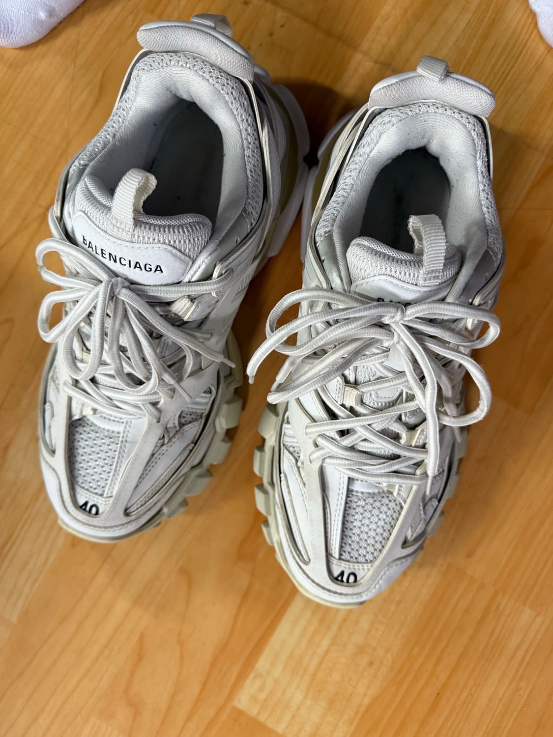 안냐세요발렌시아가 트랙 40사이즈 판매합니다!!(정품)(이쁨)(sss급) 상품이미지1