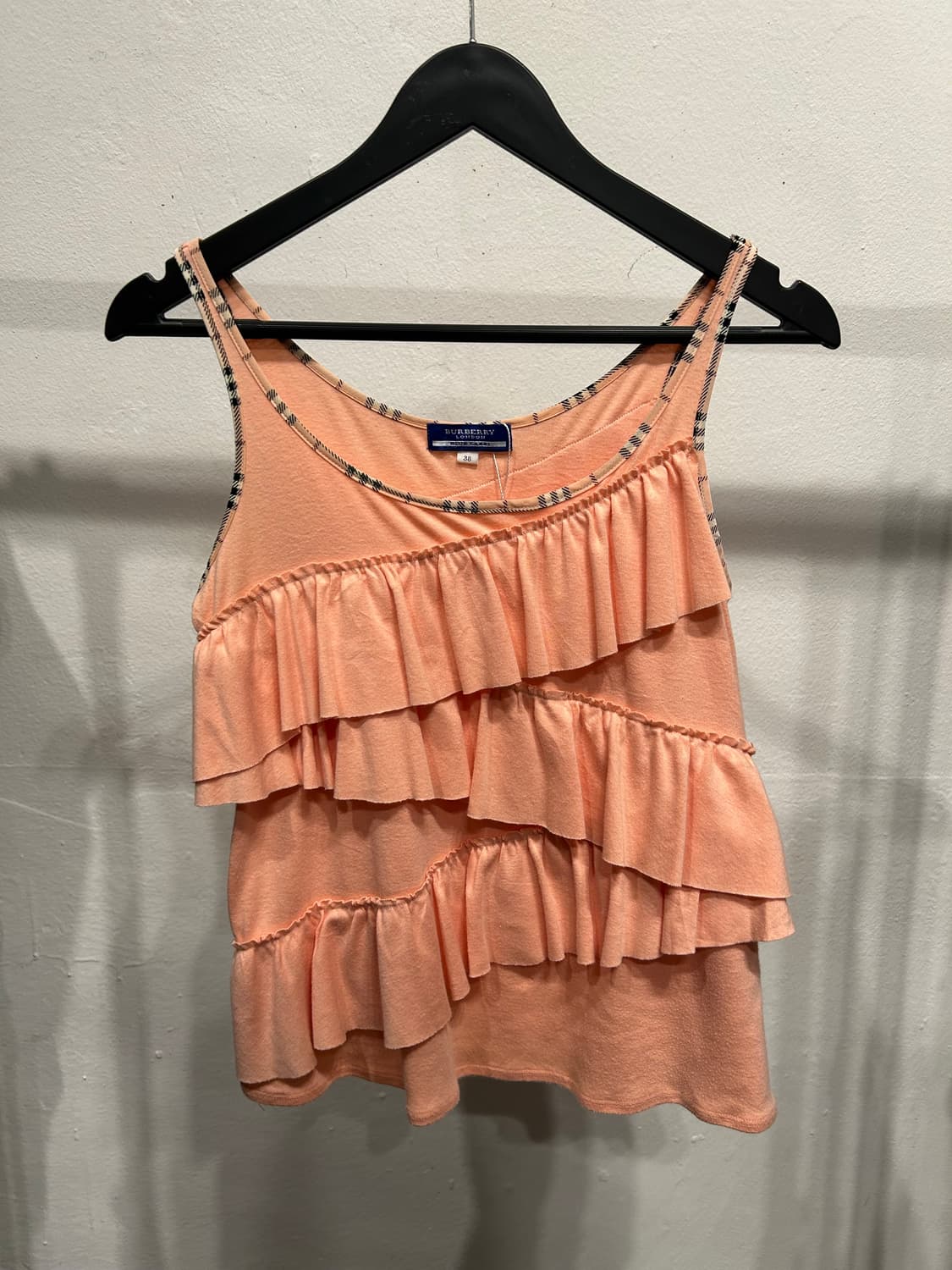 버버리 코랄핑크 프릴나시 상품이미지1