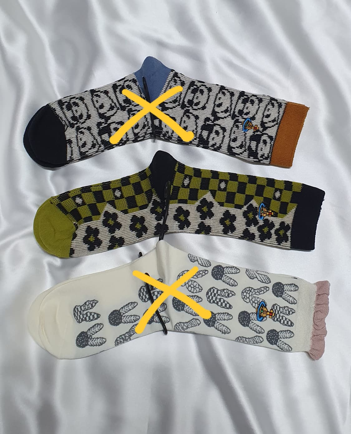 올리브 베이지 블랙 꽃 체크 비비안웨스트우드 양말 상품이미지7